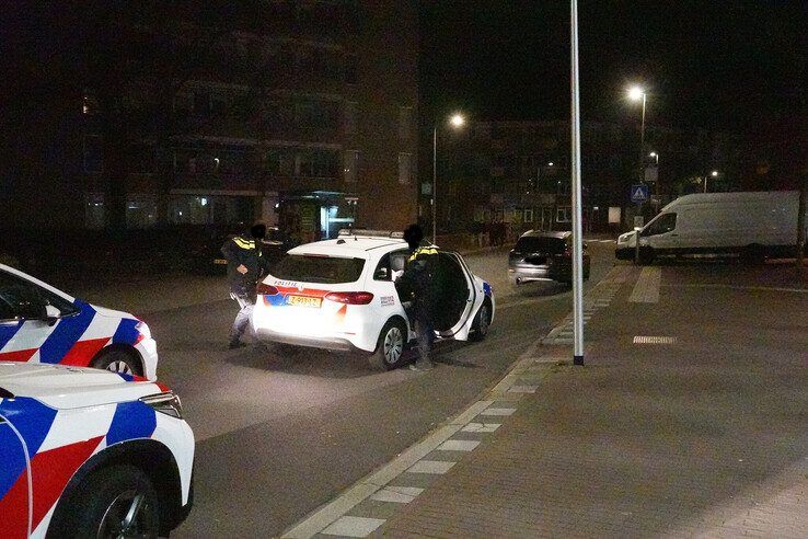 Steekincident in appartement boven winkelcentrum Zwolle-Zuid: één gewonde, verdachte aangehouden
