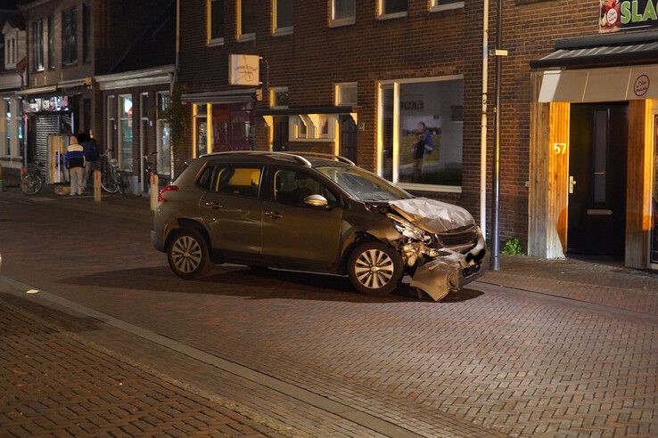 Gevel winkel zwaar beschadigd na nachtelijke ramactie in Zwolle