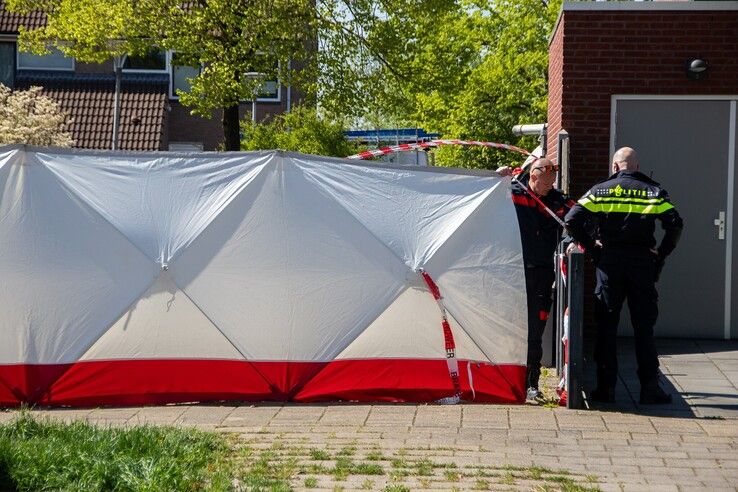 Overleden persoon aangetroffen in auto aan de Paardebloem in Kampen