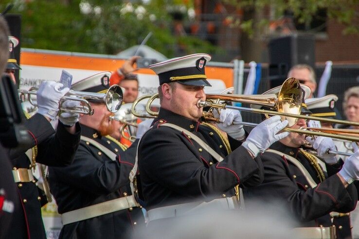 Koningsdag IJsselmuiden: een feestelijke dag vol traditie, muziek en gezelligheid