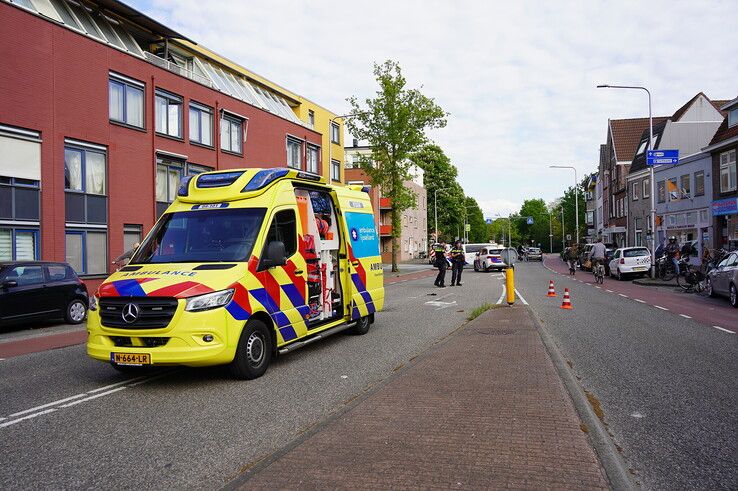 Aanrijding tussen auto en brommer