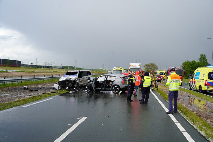 Ernstige frontale botsing op N340 bij Zwolle tijdens hagelbui