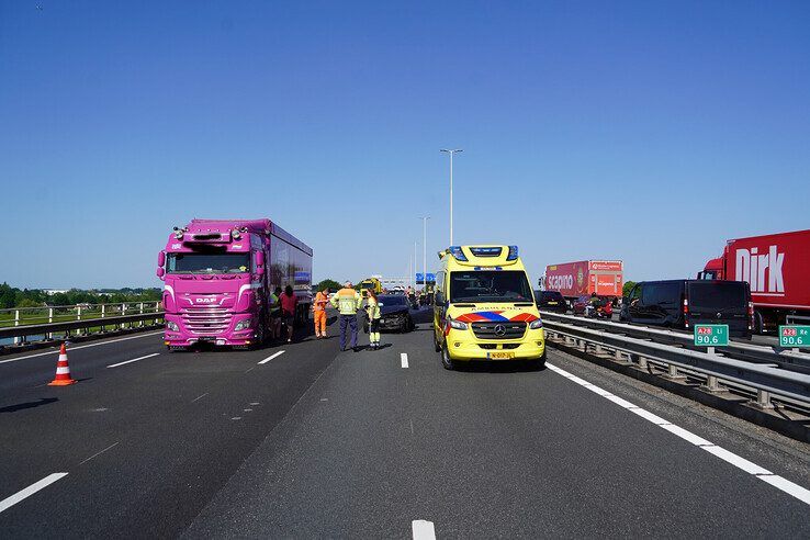 Flinke vertraging na ongeval op A28 bij Zwolle