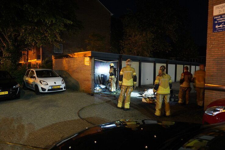 Brand in garagebox aan Hogenkampsweg snel onder controle gebracht