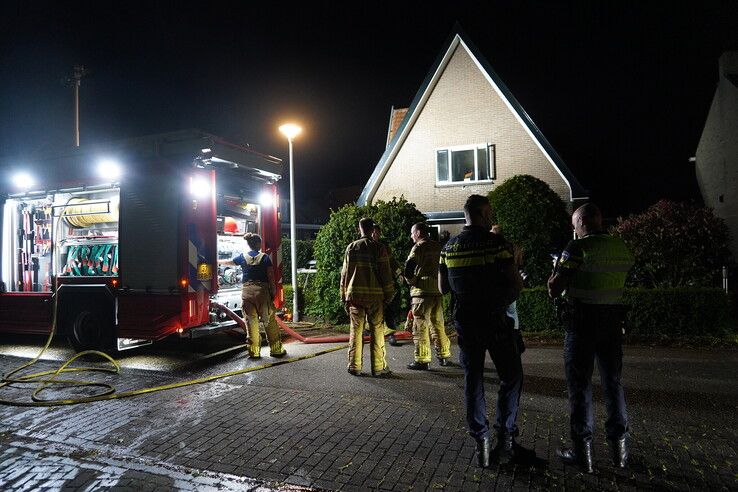 Woning tijdelijk onbewoonbaar na felle keukenbrand aan Veronicaweg in Zwolle