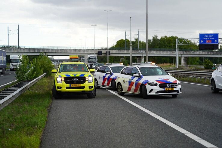 Kop-staartbotsing tussen vrachtwagens en personenauto op A28 bij Zwolle