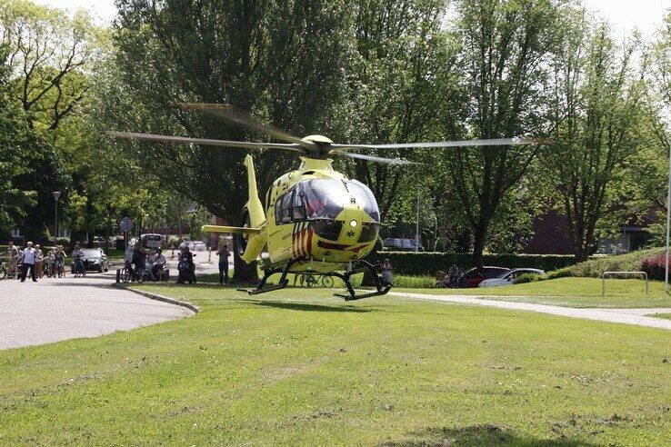 Man overleden nadat auto te water raakt in Burgel in Kampen