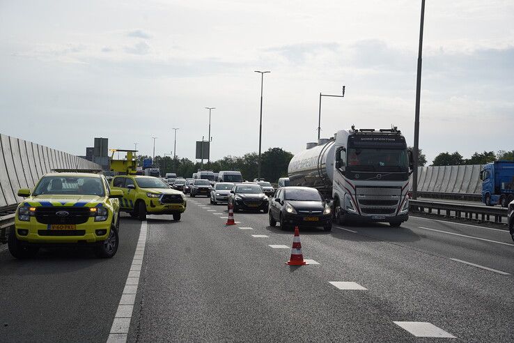 Drie auto’s betrokken bij ongeval op A28, flinke vertraging richting Zwolle