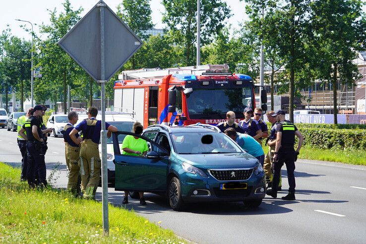 Bestuurder gewond na kop-staartbotsing op Ceintuurbaan Zwolle