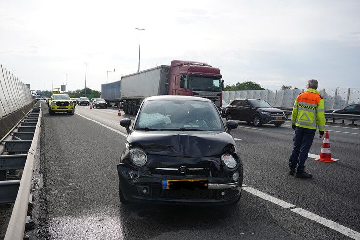 Drie auto’s betrokken bij ongeval op A28, flinke vertraging richting Zwolle