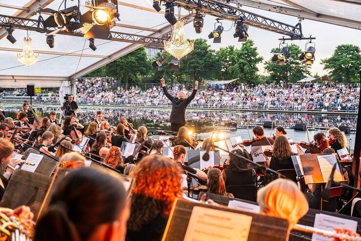 Syb van der Ploeg en Laetitia Gerards treden op tijdens Symphonica Stadshagen