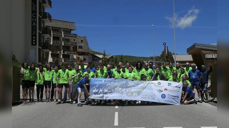 Leerlingen De Ambelt halen ruim 7.300 euro op met beklimming Alpe d’Huez