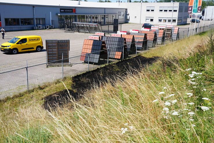 Bermbrand snel onder controle aan de Boeierweg