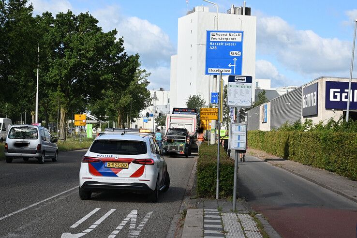 Kop-staartbotsing tussen twee vrachtwagens op de Blaloweg