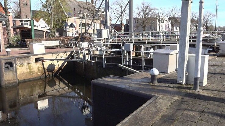 Kolksluis blijft gesloten, maar Zwartewaterland en Rijk zoeken samenwerking