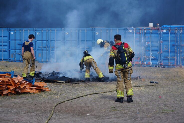 Afvalbrand loopt uit de hand bij bedrijf aan Marconistraat