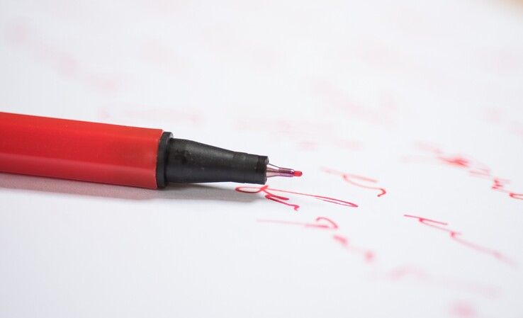 Geen scherm, maar pen en papier: Zwolse jongeren schrijven ouderen