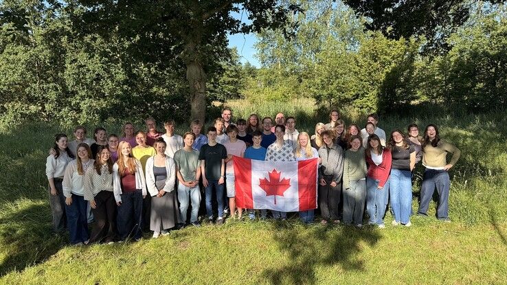 Greijdanus Schoolkoor geeft uitzwaaiconcert voor Canadareis