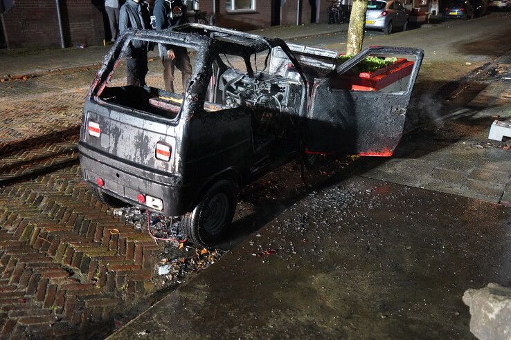 Brommobiel volledig uitgebrand