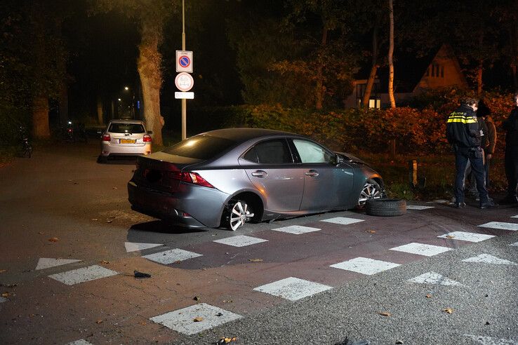 Flinke schade bij ongeval tussen twee voertuigen
