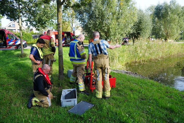Brandweer zoekt in vijver na vondst fiets