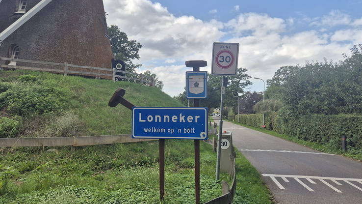 Kiek eens goed om oe hen: dialect op straat gezocht